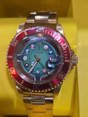 703.  Invicta Pro Diver House of Cards Men's Watch - 40mm. Gold (50522)